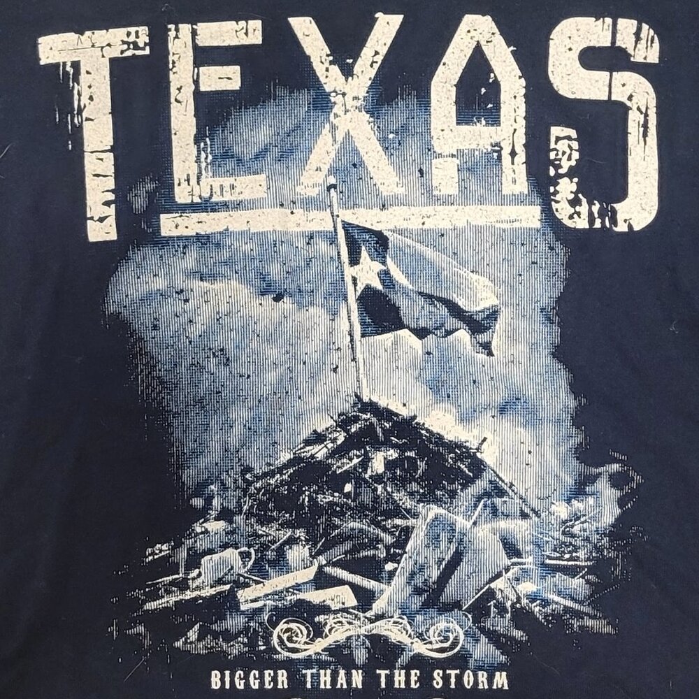 Grunt Style Navy Blue Texas Bigger than the Storm Women's Shirt (size Small)